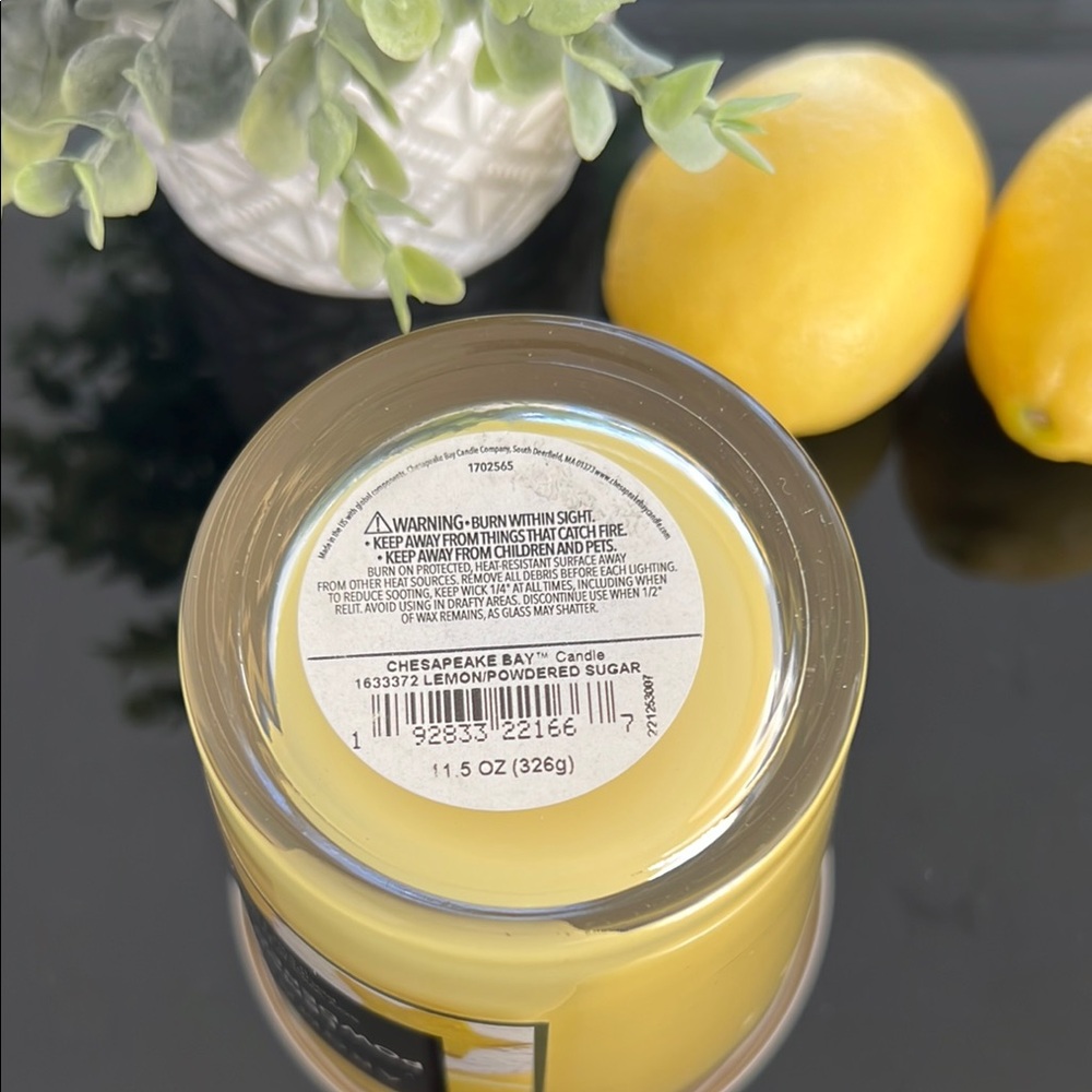 Chesapeake Bay Aromascape Lemon + Powdered Sugar Single Wick Candle 11.5 oz - Picture 5 of 9